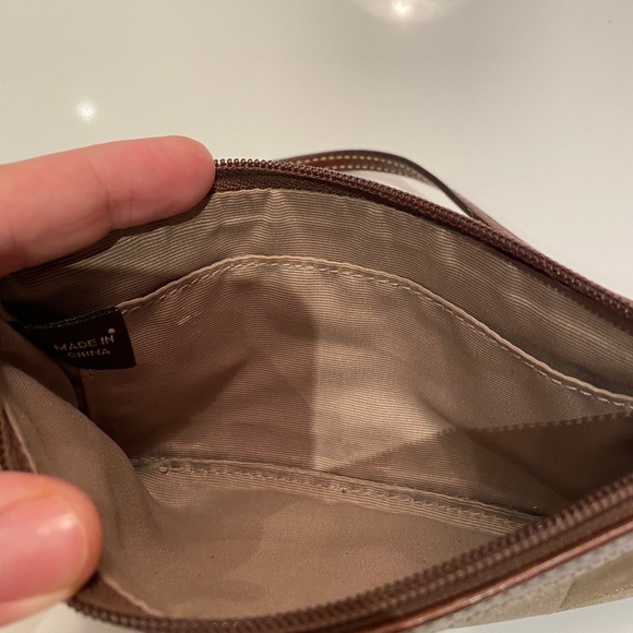 Coach wristlet - Picture 3 of 3